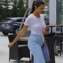 Tao Wickrath – Walks the streets of Miami on Mother’s Day - 454 x 772