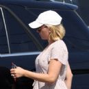 Scarlett Johansson – Spotted in the Hamptons