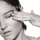 Anaïs Demoustier - Madame Figaro Magazine Pictorial [France] (22 October 2021) - 454 x 291