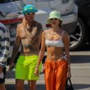 Hailey Bieber – With Justin seen at the beach in a Bronco - 454 x 681