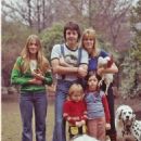 Paul McCartney and family - 454 x 684