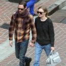 Kate Bosworth out doing some last minute Christmas shopping at the Americana in Glendale, Ca December 22, 2012 - 432 x 594