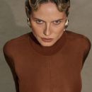 Heidi Klum - Vogue Magazine Pictorial [Greece] (April 2023) - 454 x 568