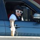 Amanda Bynes – Seen at Jack in The Box drive-thru and an Urgent Cafe in Los Angeles - 454 x 303