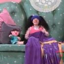 Alyson Court - The Big Comfy Couch - 454 x 340