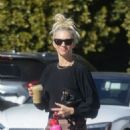 Jordyn Blum Out for Chinese Lunch in Encino - 454 x 680