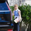 Jennette McCurdy – Arrives to her book signing in Los Angeles - 454 x 681