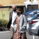 Mary Steenburgen – Shopping candids in Los Angeles - 454 x 663