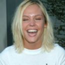 Agnes Bruckner - 400 x 600