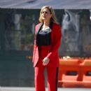 Samantha Bee – Filming a project in Soho – New York - 454 x 636