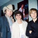 Beck and Ellen Degeneres and Dwight Yoakam - 454 x 307