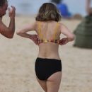 Rose Byrne – Seen with Australian actor Kick Gurry in Sydney - 454 x 709
