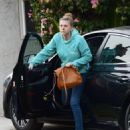 Jodie Sweetin – Spotted wearing jeans and Golden Goose trainers in Los Angeles - 454 x 554