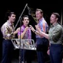 JERESY BOYS  Original 2007 Broadway Cast - 454 x 303