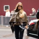 Rosie Huntington-Whiteley – Arrives at the costes restaurant in Paris - 454 x 674