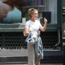 Melissa Roxburgh – Is seen with friends in New York - 454 x 611