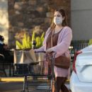Mia Swier – Steps out for grocery shopping at Gelson’s Market in Los Angeles - 454 x 681