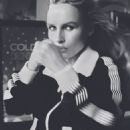 Olivia DeJonge - Harper's Bazaar Magazine Pictorial [Australia] (May 2024) - 454 x 653