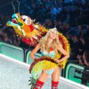 Elsa Hosk - 2016 Victoria's Secret Fashion Show in Paris - Show - 408 x 612