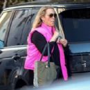 Elizabeth Berkley – Spotted while running errands in Los Angeles - 454 x 302