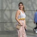 Amanda Cerny – Goes to the Lakers game in Los Angeles - 454 x 681