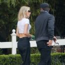 Sarah Snyder – Seen with a mystery man at San Vicente Bungalows in West Hollywood - 454 x 681