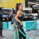 Kim Kardashian – Leaving her hotel in New York - 454 x 681