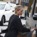 Hilary Duff – Buying Christmas supplies in Los Angeles