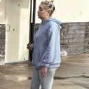 Amanda Bynes – Seen at Starbucks in Glendale - 454 x 681