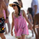 Andrea Corr – Seen on Christmas Day in Barbados - 454 x 706