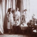 Alexander Palace - Mauve Room with the Tsar's children - 454 x 469