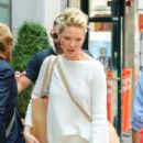 Katherine Heigl – Leaves a hotel in New York