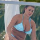 Kalani Hilliker – With Lexi Petzak in a bikinis by the pool in Miami - 454 x 681