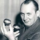 Robert L. Ripley