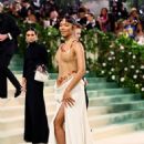 Taylor Russell – The 2024 Met Gala Celebrating ‘Sleeping Beauties Reawakening Fashion’ in New York - 454 x 681