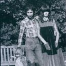 Pete Townshend & Karen - 454 x 657