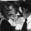 Airport 1975 - Karen Black - 454 x 310