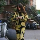 Emily Ratajkowski – Seen while running errands in Manhattan
