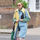 Lily Cole – Struts her stuff out in London’s Notting Hill - 454 x 689
