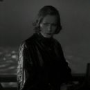 Anna Christie - Greta Garbo - 454 x 342
