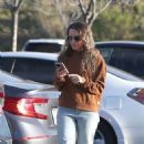 Jinger Duggar – In a tight ripped jeans on a Target run in Los Angeles - 454 x 522