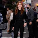 Zosia Mamet – Arrives at the Chanel dinner at Tribeca Film Festival in New York - 454 x 681