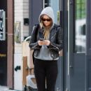 Olivia Wilde – Seen on a stroll in New York