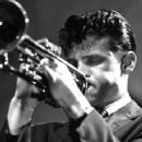 Chet Baker - 454 x 327