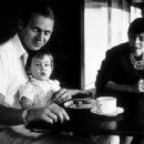 Neile Adams With Steve McQueen & Daughter - 450 x 310