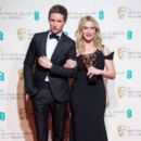 Eddie Redmayne and Kate Winslet - The EE British Academy Film Awards - Press Room (2016) - 391 x 612