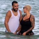 Amber Rose and French Montana on the beach in Miami, Florida - May 14, 2017 - 454 x 482