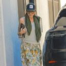 Katey Sagal – Seen at All Time Restaurant with her daughter Sarah Grace White in Los Feliz - 454 x 681