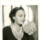 Katherine DeMille - 454 x 600