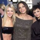 Tara Reid, Rosario Dawson and Rachael Leigh Cook - The 43rd Annual Grammy Awards (2001) - 454 x 298